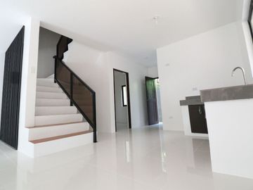 Affordable house & lot for sale in kings Ville Royal Antipolo w/3 Carport near SM Cherry Antipolo.PH2445