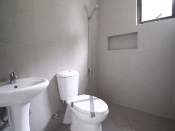 Affordable house & lot for sale in kings Ville Royal Antipolo w/3 Carport near SM Cherry Antipolo.PH2445