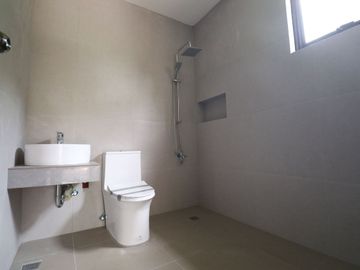 Affordable house & lot for sale in kings Ville Royal Antipolo w/3 Carport near SM Cherry Antipolo.PH2445