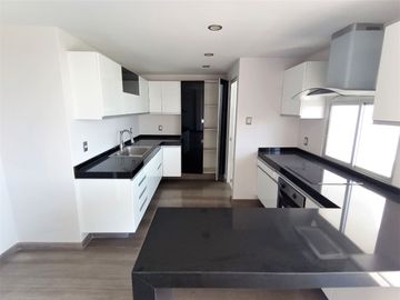 penthouse de 284 m2 en Venta en lomas de angelopolis - Dos niveles, Jacuzzi, opción a 3 recamaras
