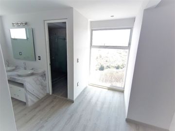 penthouse de 284 m2 en Venta en lomas de angelopolis - Dos niveles, Jacuzzi, opción a 3 recamaras