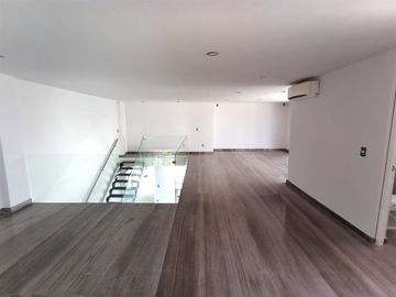 penthouse de 284 m2 en Venta en lomas de angelopolis - Dos niveles, Jacuzzi, opción a 3 recamaras