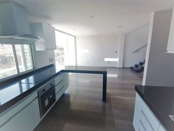penthouse de 284 m2 en Venta en lomas de angelopolis - Dos niveles, Jacuzzi, opción a 3 recamaras
