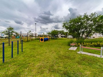 CASA EN VENTA AL SUR DE CUERNAVACA CON ALBERCA Y JARDIN