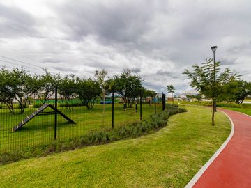 CASA EN VENTA AL SUR DE CUERNAVACA CON ALBERCA Y JARDIN
