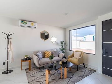 CASA EN VENTA AL SUR DE CUERNAVACA CON ALBERCA Y JARDIN