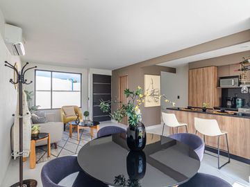 CASA EN VENTA AL SUR DE CUERNAVACA CON ALBERCA Y JARDIN