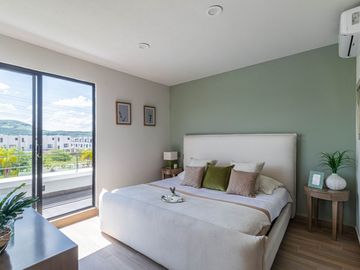 CASA EN VENTA AL SUR DE CUERNAVACA CON ALBERCA Y JARDIN