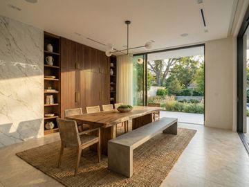 Casa en Venta en JARDINES VALLARTA Hermosa Cocina y Vestidores Amplios
