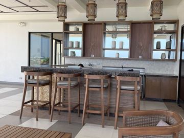 Ready-for-occupancy, Condo For Sale In Parañaque accessible to LRT, airport, Taguig, Makati, Alabang and MOA, Ready-For-Occupancy