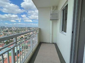 Ready-for-occupancy, Condo For Sale In Parañaque accessible to LRT, airport, Taguig, Makati, Alabang and MOA, Ready-For-Occupancy