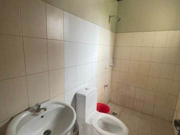 FOR SALE AFFORDABLE PRE-OWNED TWO STOREY HOUSE IN PAMPANGA NEAR CLARK AND SNR DAU