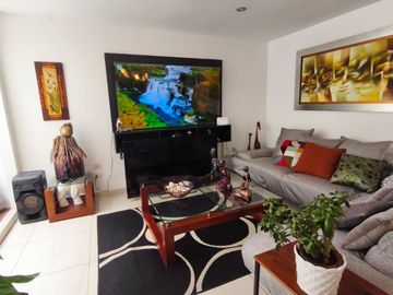 PROMOCIÓN AMPLIO DÚPLEX AMOBLADO Y EQUIPADO – SAN BORJA, LÍMITE CON CHACARILLA