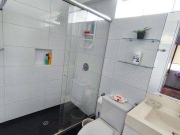 PROMOCIÓN AMPLIO DÚPLEX AMOBLADO Y EQUIPADO – SAN BORJA, LÍMITE CON CHACARILLA