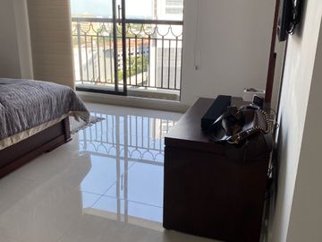 VENDO APTO CHIPICHAPE. Cali.