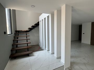 Casa nueva en Diplomaticos, Naucalpan de Juarez. Estado de México.