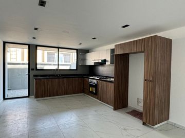 Casa nueva en Diplomaticos, Naucalpan de Juarez. Estado de México.