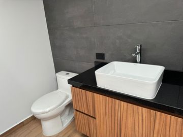 Casa nueva en Diplomaticos, Naucalpan de Juarez. Estado de México.
