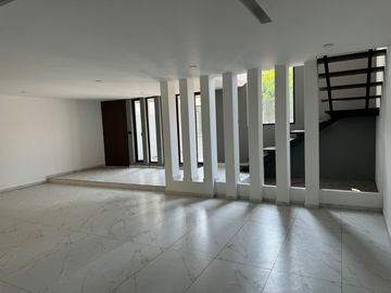 Casa nueva en Diplomaticos, Naucalpan de Juarez. Estado de México.