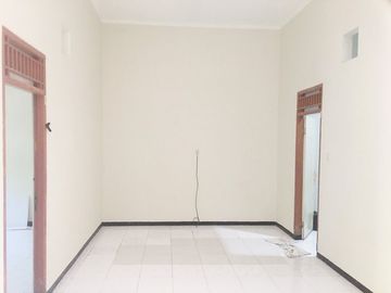 Rumah Dijual Atau Disewakan di Dekat The Park Mall Semarang