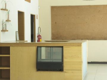 Renta de Edificio con Locales comerciales y oficinas en Paseo de la Republica Juriquilla