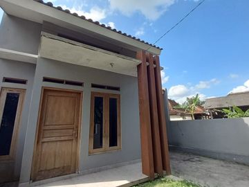 DIJUAL RUMAH DESAIN MODERN HANYA 400 JUTAAN SAJA DI SLEMAN