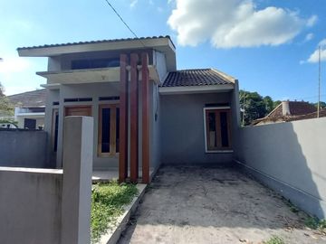DIJUAL RUMAH DESAIN MODERN HANYA 400 JUTAAN SAJA DI SLEMAN