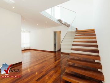 BELLA CASA EN CONDOMINIO DE 10 CASAS DE ESTRENO 3ER PISOS, ACABADOS A1, Y CUENTA CON UNA EXCELENTE ILUMINACIÓN NATURAL, AMBIENTES AMPLIOS Y CÓMODOS, D