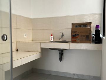 Disewakan Rumah Lavon Swancity Tangerang Banten Lokasi Strategis Murah
