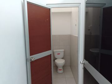 ALQUILER DE CONSULTORIOS MÉDICOS A POCOS METROS DEL HOSPITAL RODRIGUEZ ZAMBRANO