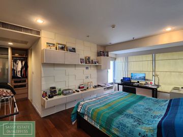 Urgent sale, Amanta Lumpini Condominium, nice view, high floor.