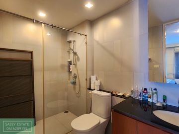 Urgent sale, Amanta Lumpini Condominium, nice view, high floor.