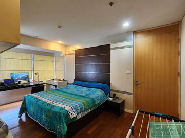 Urgent sale, Amanta Lumpini Condominium, nice view, high floor.