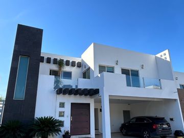 Casa en VENTA en Carretera Nacional