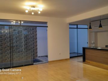 VENDO CASA DE ESTRENO CON VISTA AL PARQUE EN MIRAFLORES COUNTRY CLUB