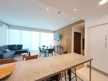 Departamento Amueblado de Lujo en Renta | Juriquilla Towers | 2 Habs y Amenidades Premium