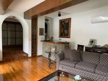 HERMOSA CASA EN VENTA EN ZONA DEL VALLE  EN SAN PEDRO GARZA GARCÍA NUEVOP LEON