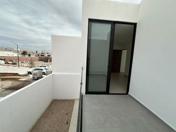 Hermosas casas en excelente ubicacion muy cerca de  Muñoz y de universidad UVM