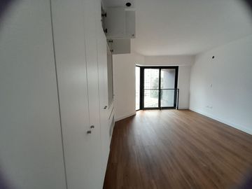 VENDO PENTHOUSE DE ESTRENO AREA TECHADA 190 MTS2 Y TERRAZA 61 MTS2. MIRAFLORES