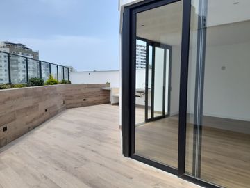 VENDO PENTHOUSE DE ESTRENO AREA TECHADA 190 MTS2 Y TERRAZA 61 MTS2. MIRAFLORES
