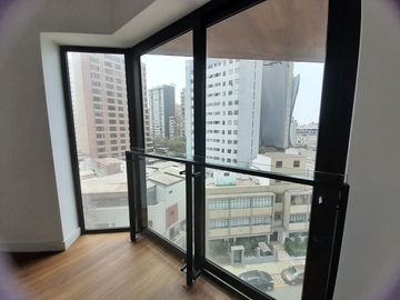 VENDO PENTHOUSE DE ESTRENO AREA TECHADA 190 MTS2 Y TERRAZA 61 MTS2. MIRAFLORES