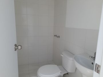 VENDO PENTHOUSE DE ESTRENO AREA TECHADA 190 MTS2 Y TERRAZA 61 MTS2. MIRAFLORES
