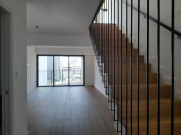 VENDO PENTHOUSE DE ESTRENO AREA TECHADA 190 MTS2 Y TERRAZA 61 MTS2. MIRAFLORES