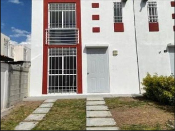 CASA de garantía hipotecaria en Granito 3200, Paseos del Pedregal, Santiago de Querétaro, Querétaro, México