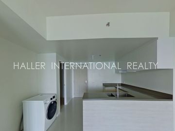 9XX Mandani Bay Suites Tower 1