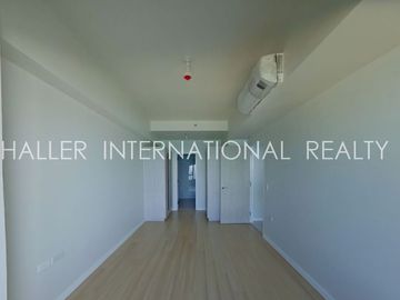9XX Mandani Bay Suites Tower 1