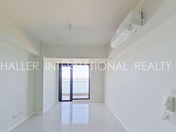 9XX Mandani Bay Suites Tower 1