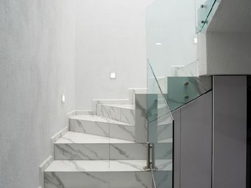 CASA EN VENTA ARGENTA