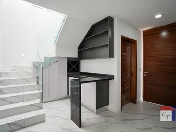 CASA EN VENTA ARGENTA