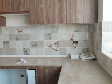 DEPARTAMENTO 1ER PISO CERCA AL MALL AVENTURA Y LAMBRAMANI